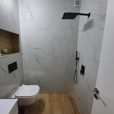 Modern 2 *